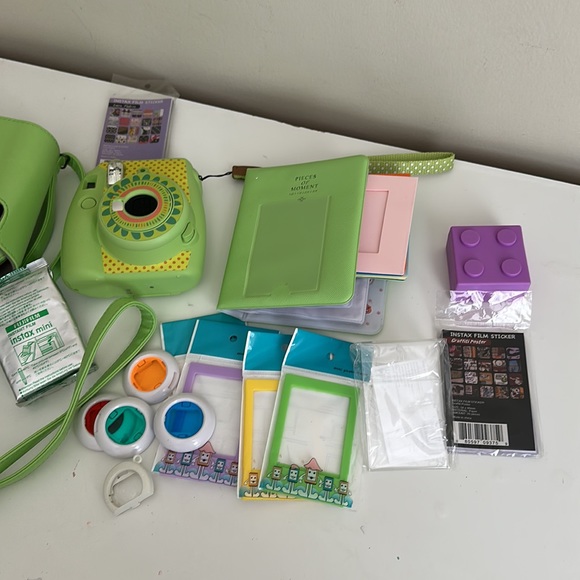 Fujifilm mini instant camera. Great condition - Picture 3 of 10